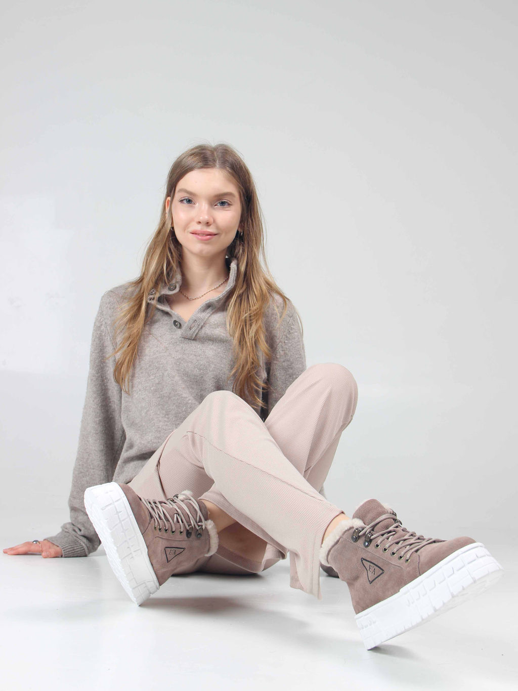 Ботинки 243.212131w. Капучино замша/Мех