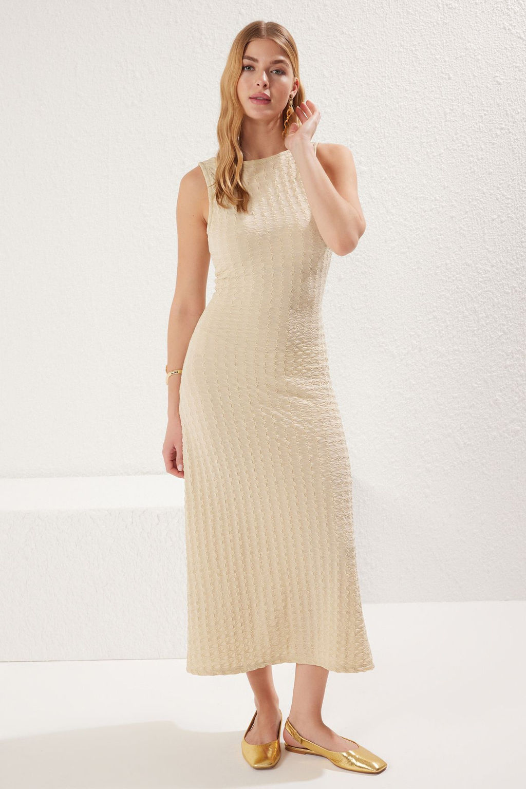 Siyah Duz S?rt Dekolteli Maxi Dokulu Fitted/Vucuda Oturan Esnek Orme Elbise TWOSS25EL00112 - Trendyolmilla фото 8