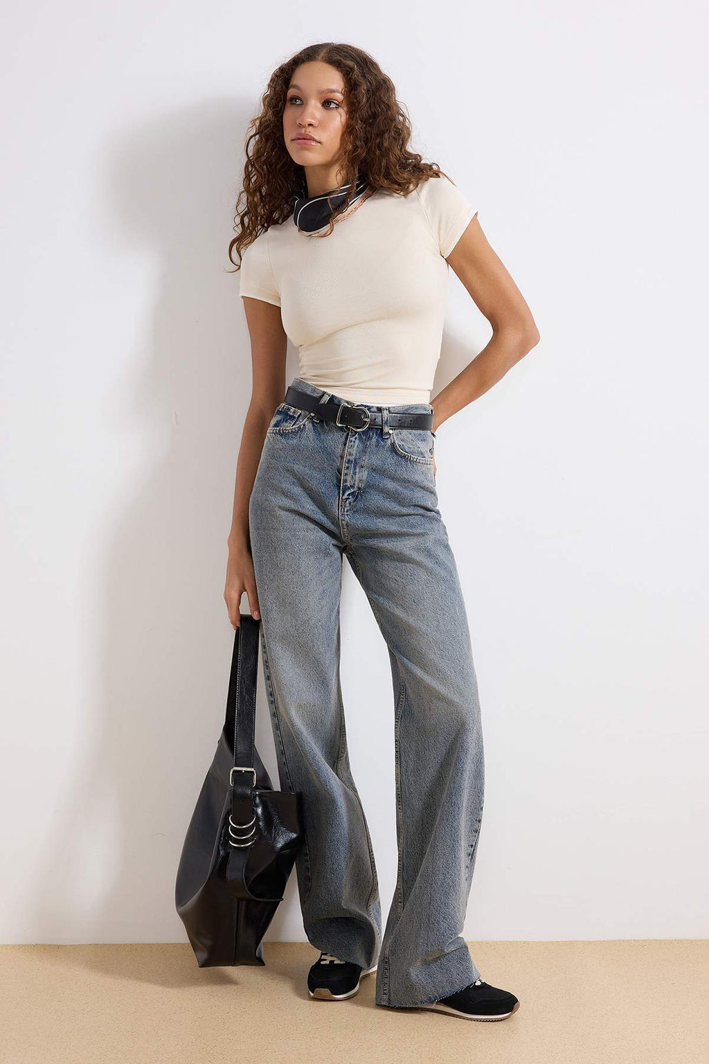 Mavi Yuksek Bel Wide Leg Jeans TWOAW25JE00332 - Trendyolmilla фото 6