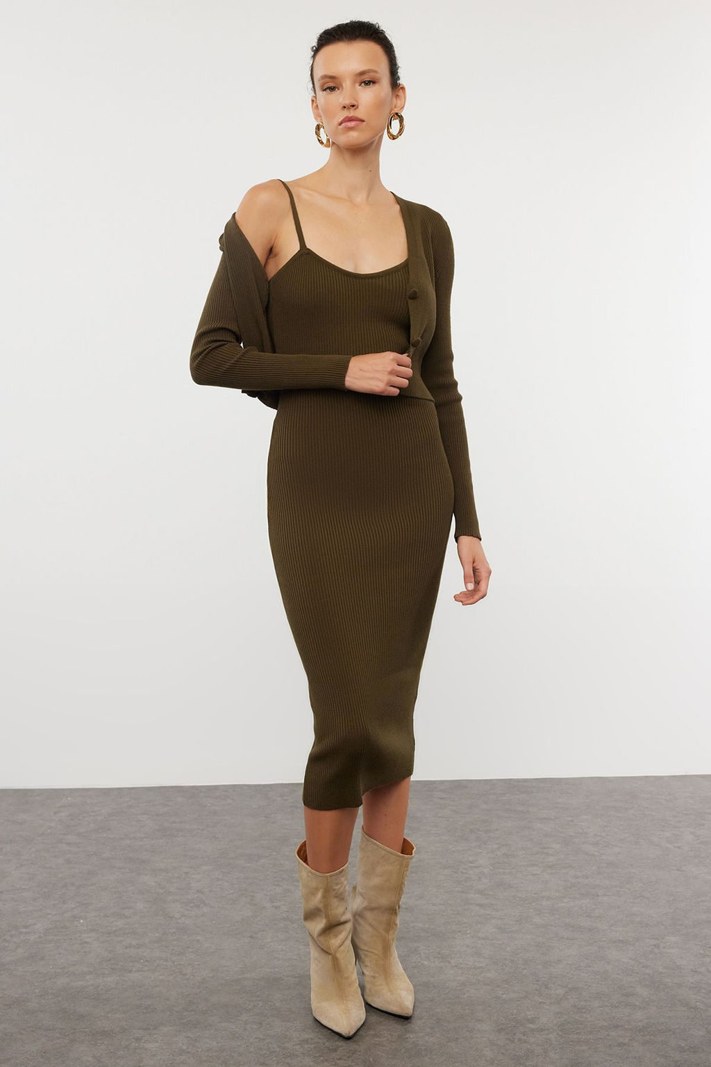 TRENDYOLMILLA Pembe Vucuda Oturan Midi Triko H?rka Elbise Tak?m TWOSS21EL0208 фото 48