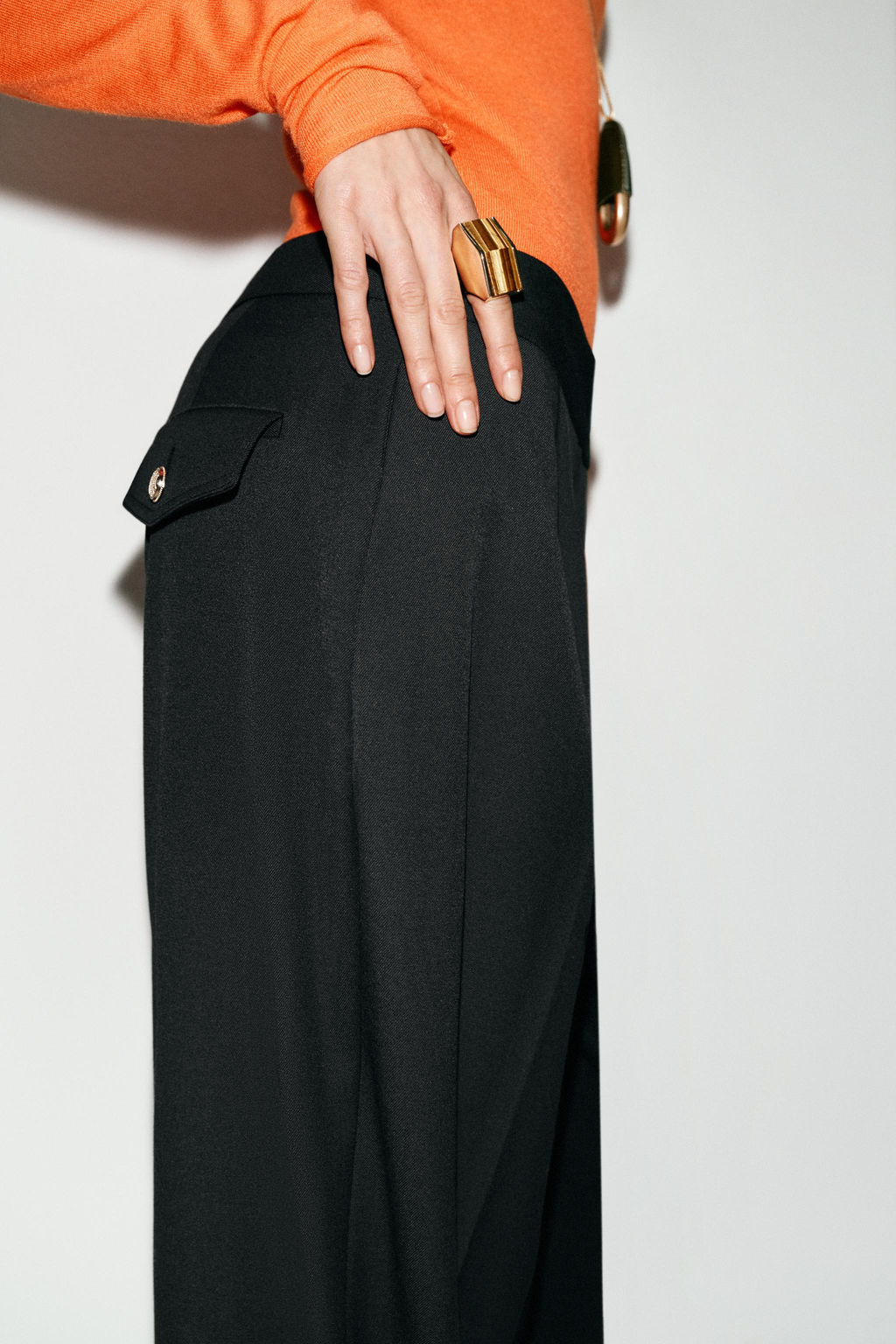 PANTALON ANCHO PINZAS / Negro - Zara фото 4