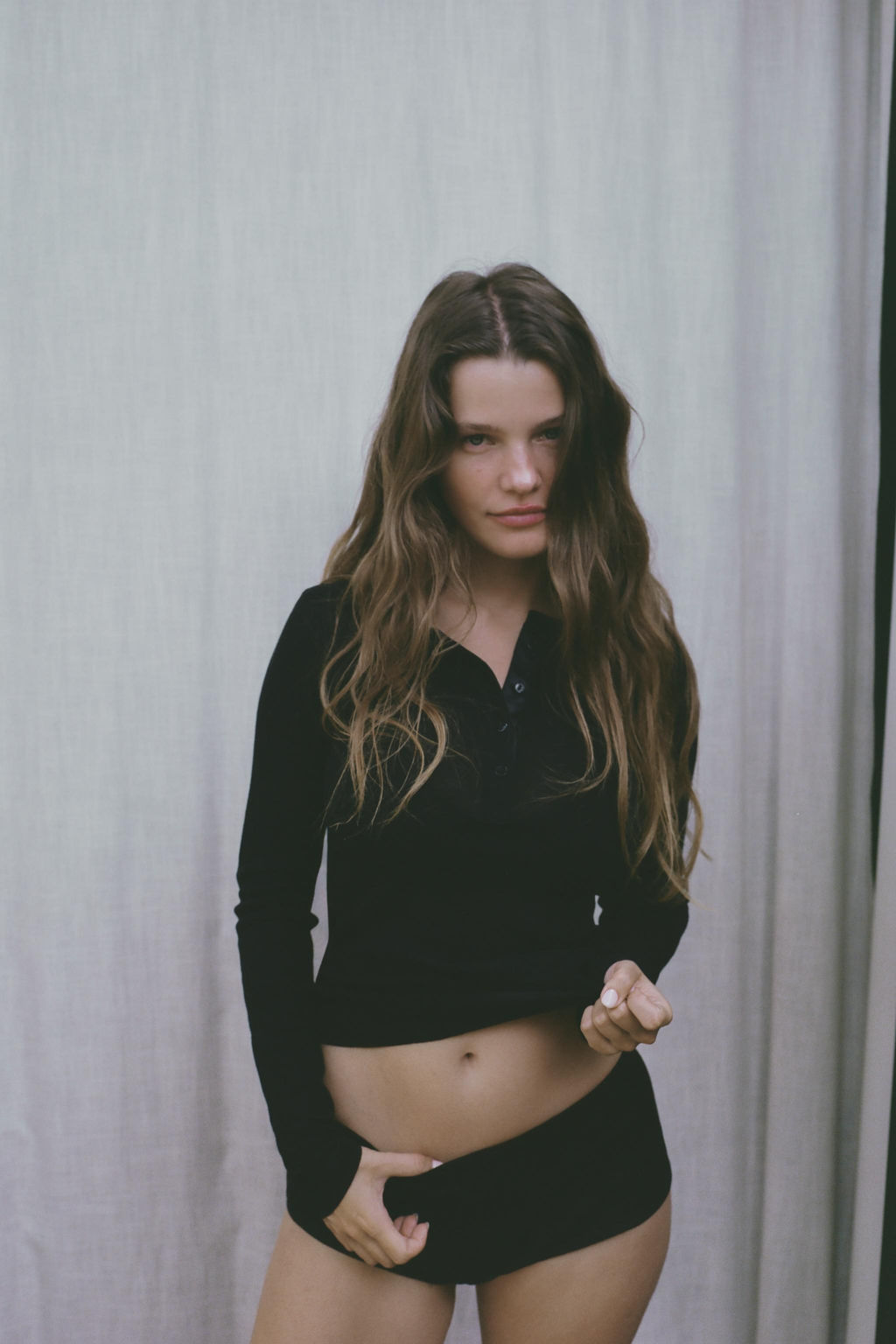 CAMISETA PUNTO MEZCLA ALGOD?N BOTONES / Negro