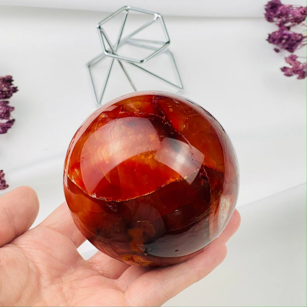 Шар из Сердолика