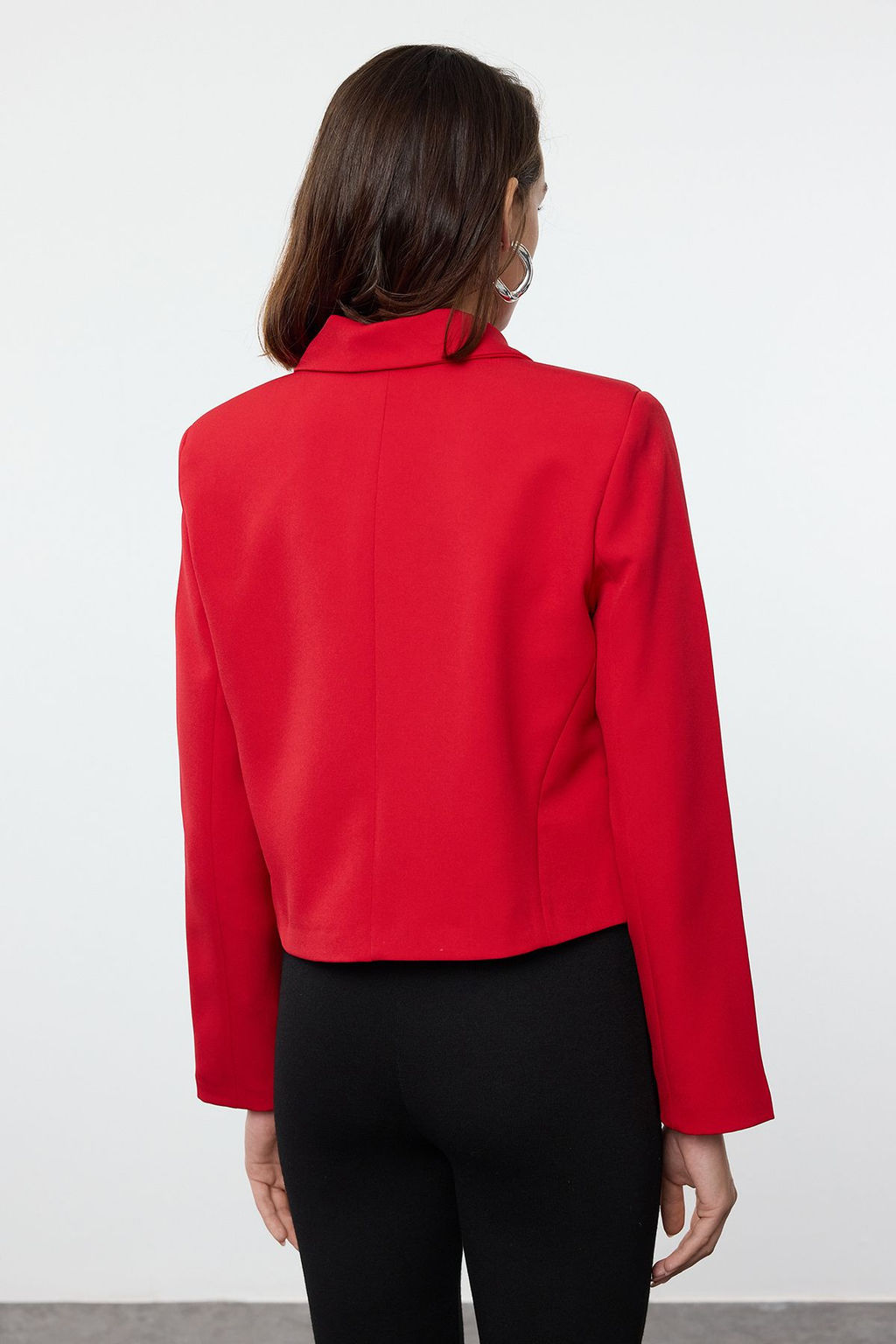 K?rm?z? Fiyonk/Kurdele Detayl? Gomlek Yakal? Crop Dokuma Blazer Ceket TWOAW25BC00018