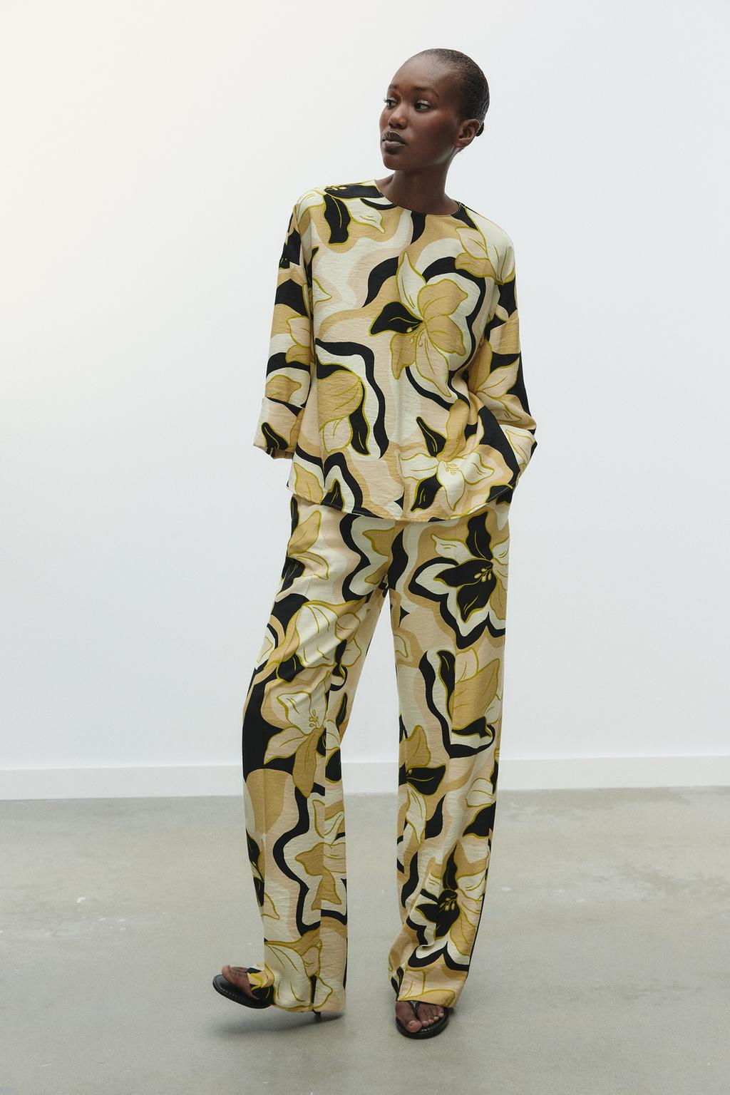 PRINTED WIDE-LEG TROUSERS