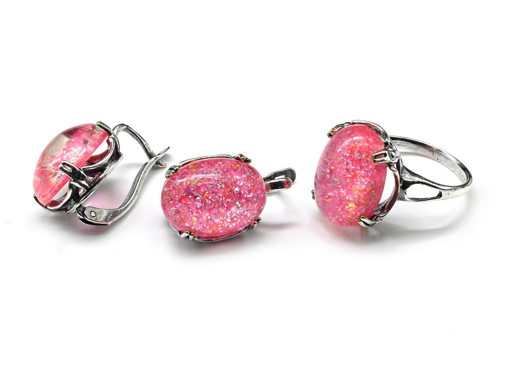 Кольцо Серьги с опалом искусственным, цв.фуксия размер 18