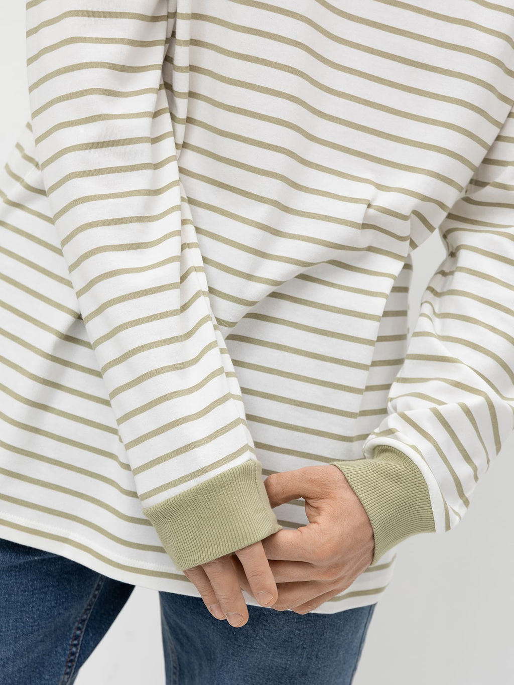 Свободная хлопковая тельняшка мужская в бело-оливковую полоску оливковая полоска на молочном 121811 - Mark formelle фото 5