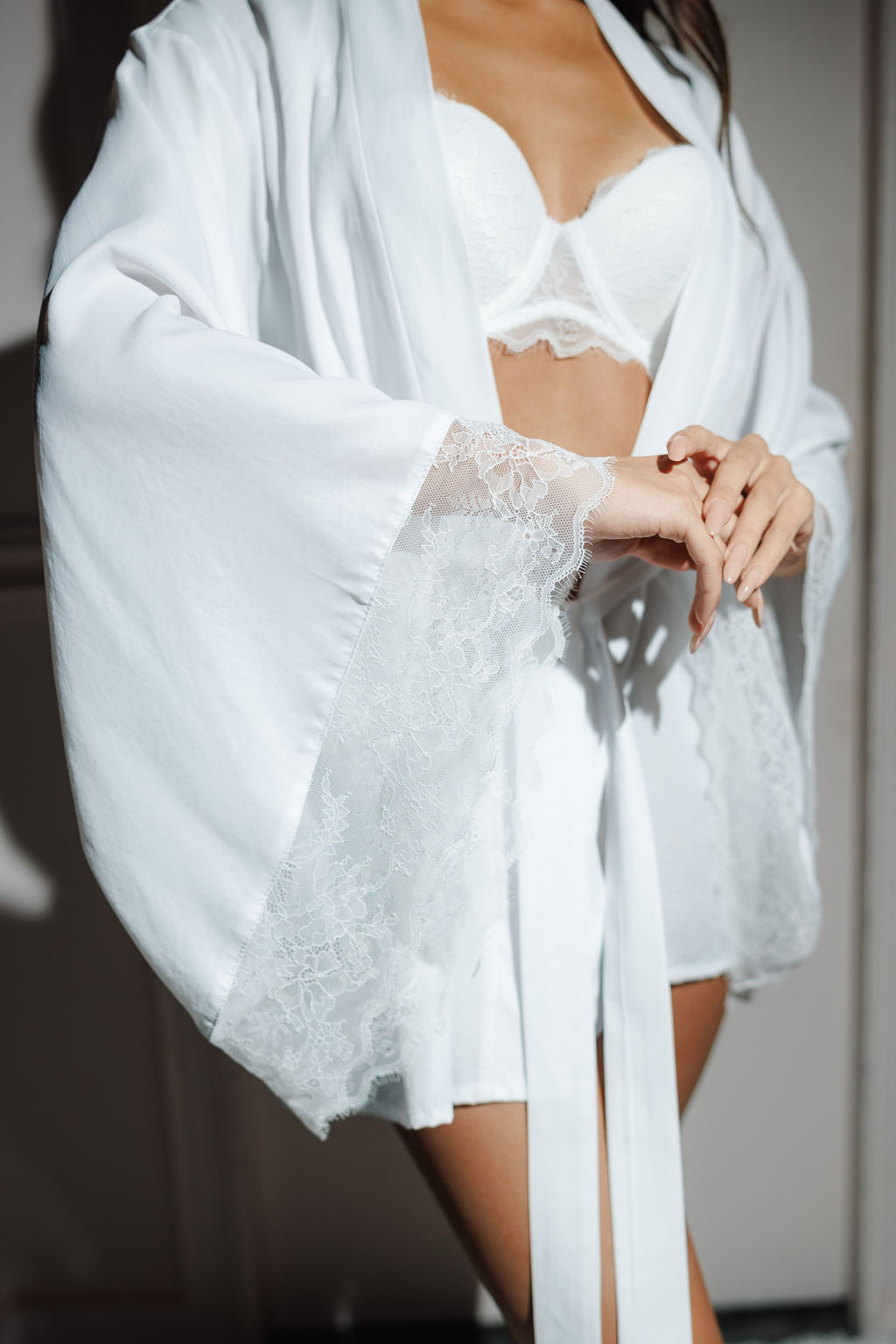 0462-NB БЕЛЫЙ ХАЛАТ С БЕЛЫМ КРУЖЕВОМ