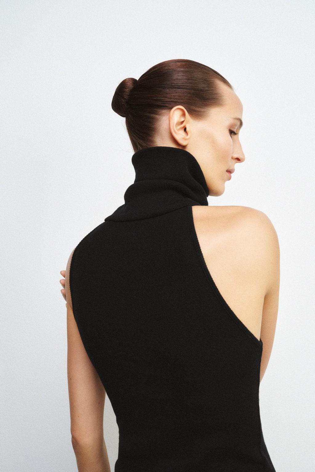 TOP CUELLO ALTO MANGA SISA / Negro - Zara фото 4