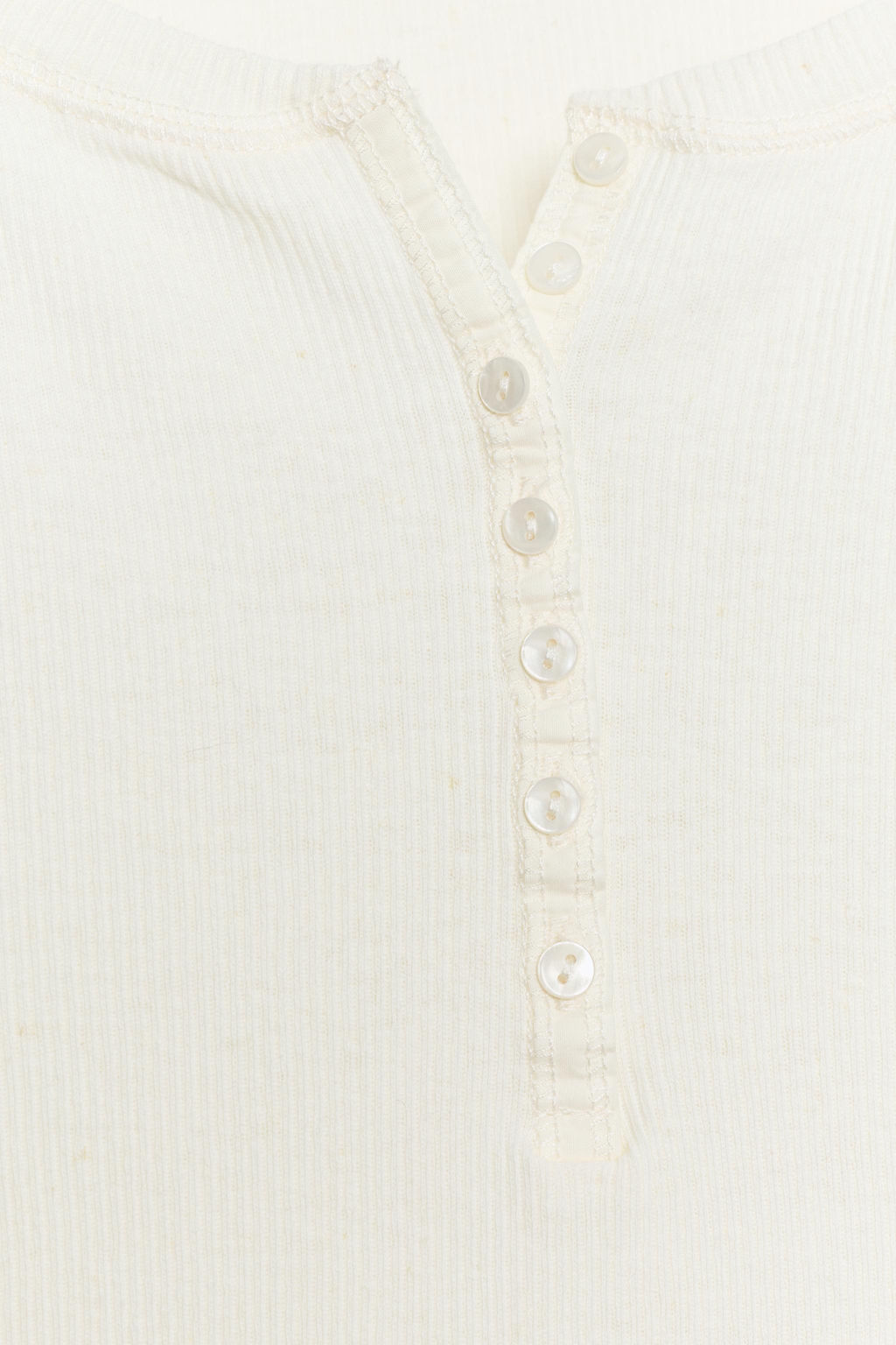 CAMISETA BOTONES CON LINO / Crudo - Zara фото 7