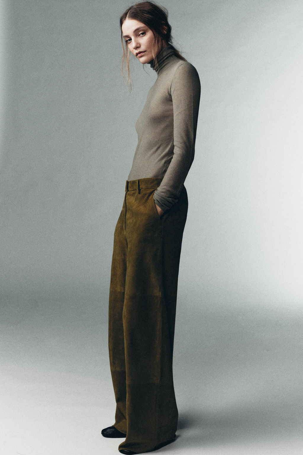 100% SUEDE LEATHER TROUSERS LIMITED EDITION - Zara фото 13