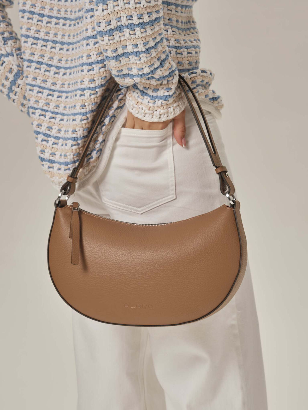 Сумка женская сэддл Azaro 31042 светлый орех