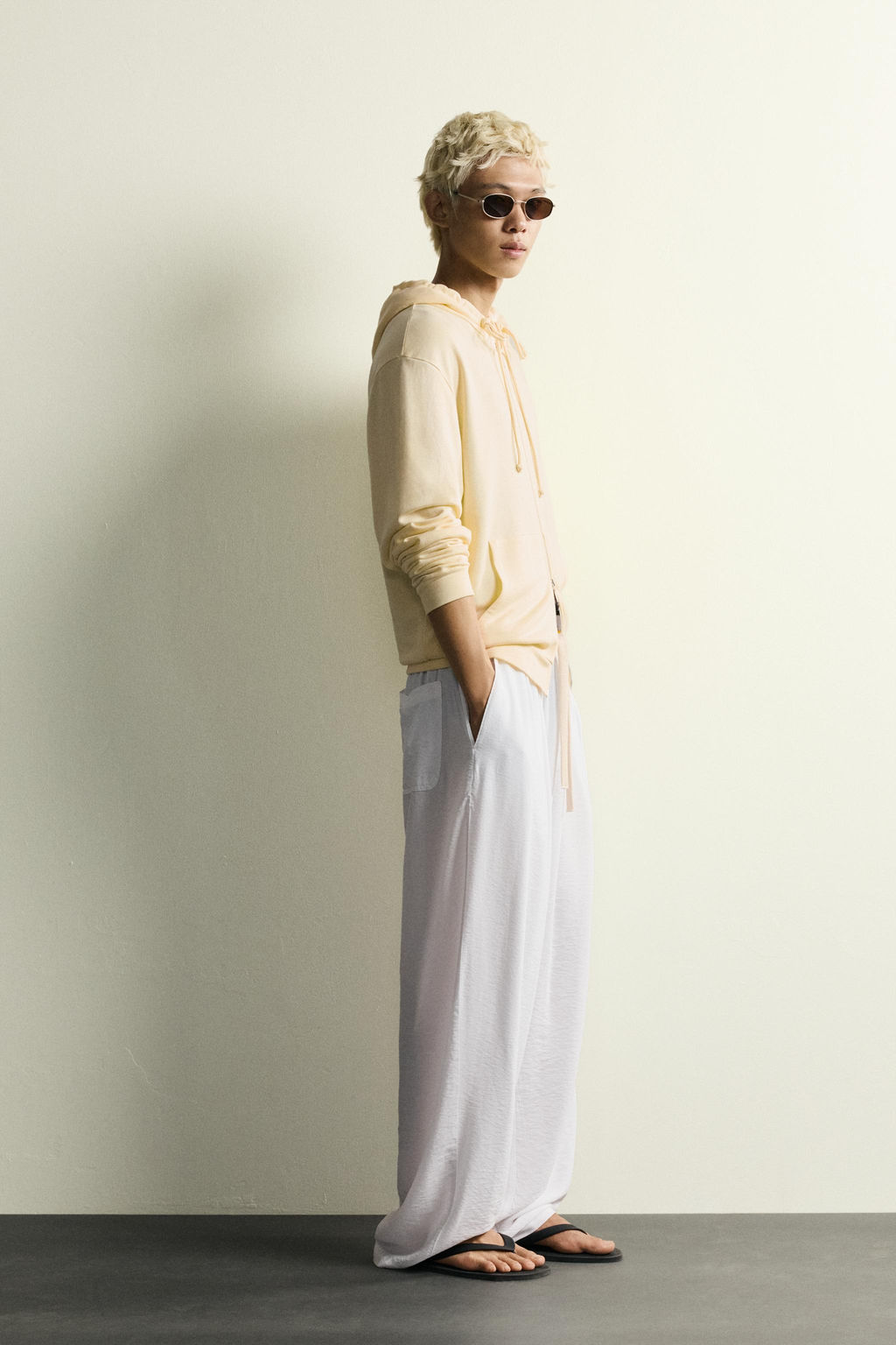 PANTAL?N FLUIDO RELAXED FIT / Blanco - Zara фото 4