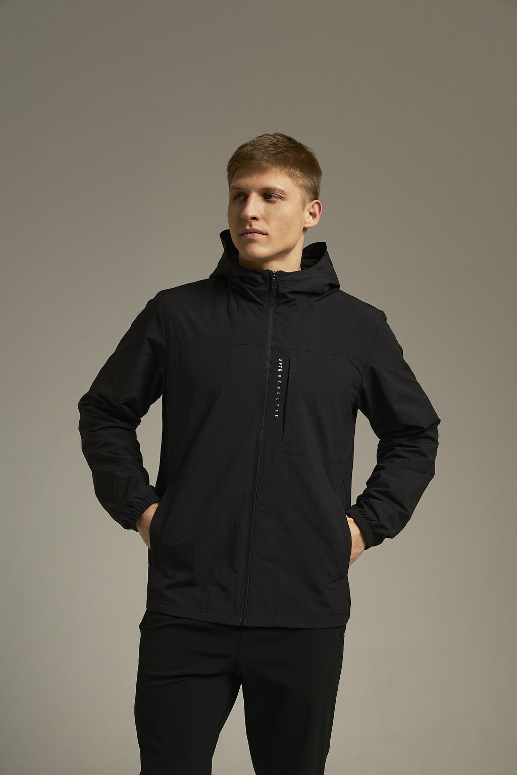 Ветровка Черный TRN ESSENTIAL Woven Track Top - Anta фото 2