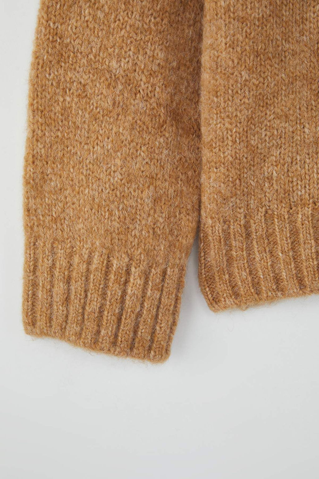 Wardrobe Essentials Camel Yumusak Dokulu Genis Kal?p Basic Triko Kazak | TWOAW26KZ00073