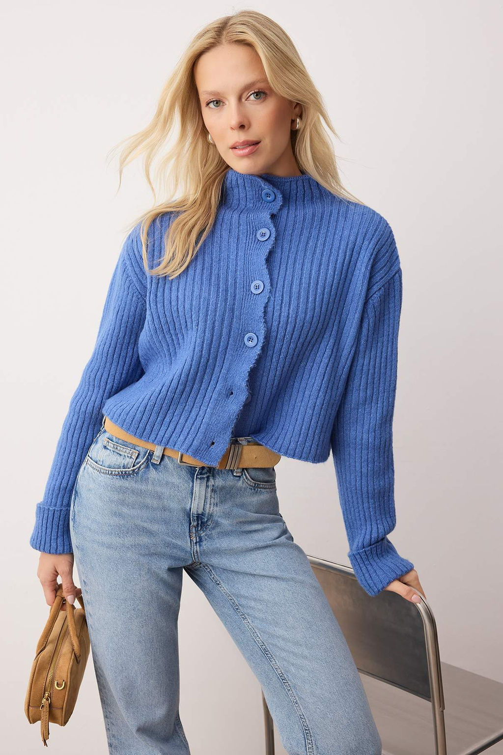 Mavi Crop Yumusak Dokulu Dik Yaka Triko H?rka TWOAW22HI0174