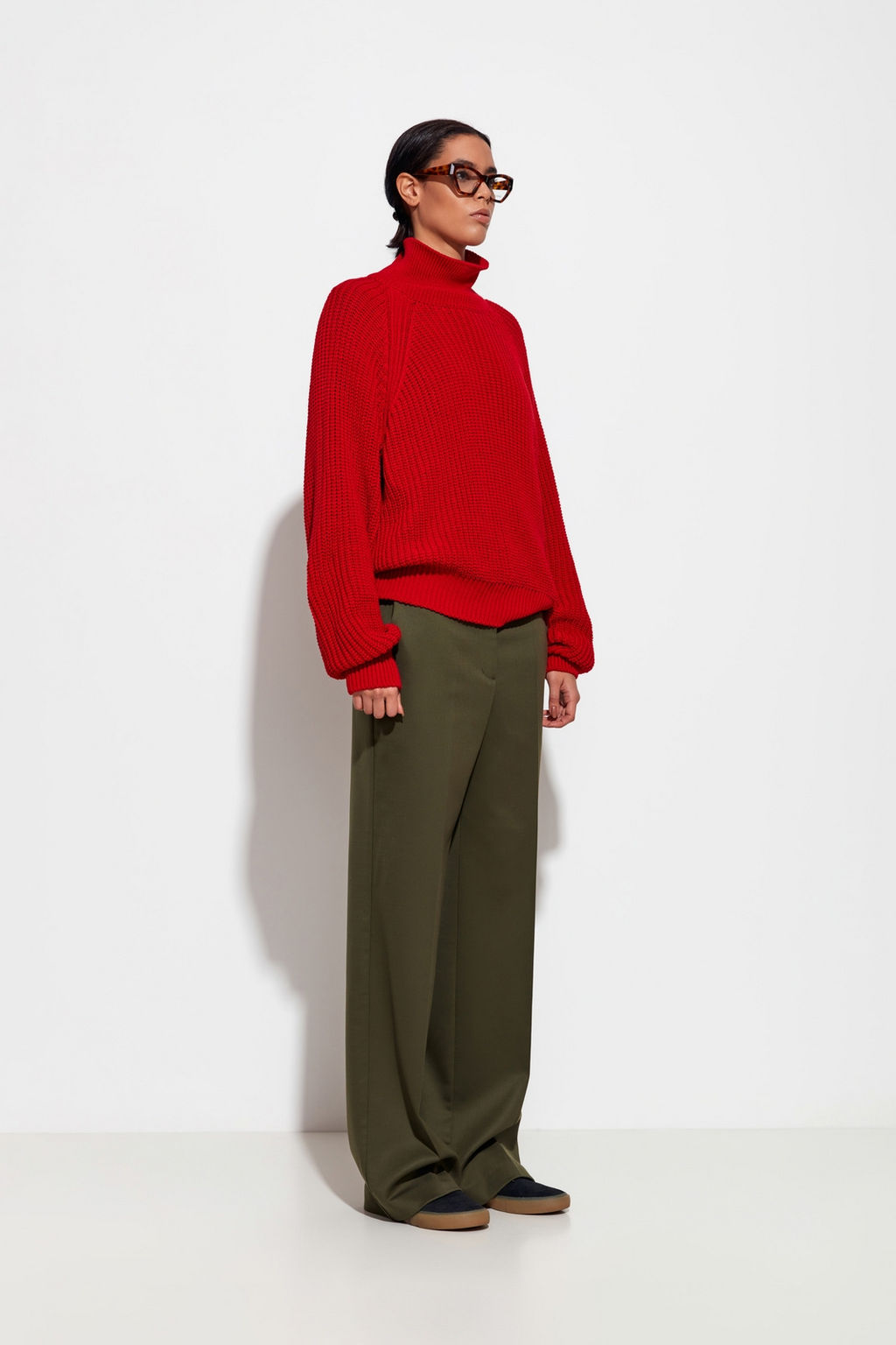 Свитер вязаный женский