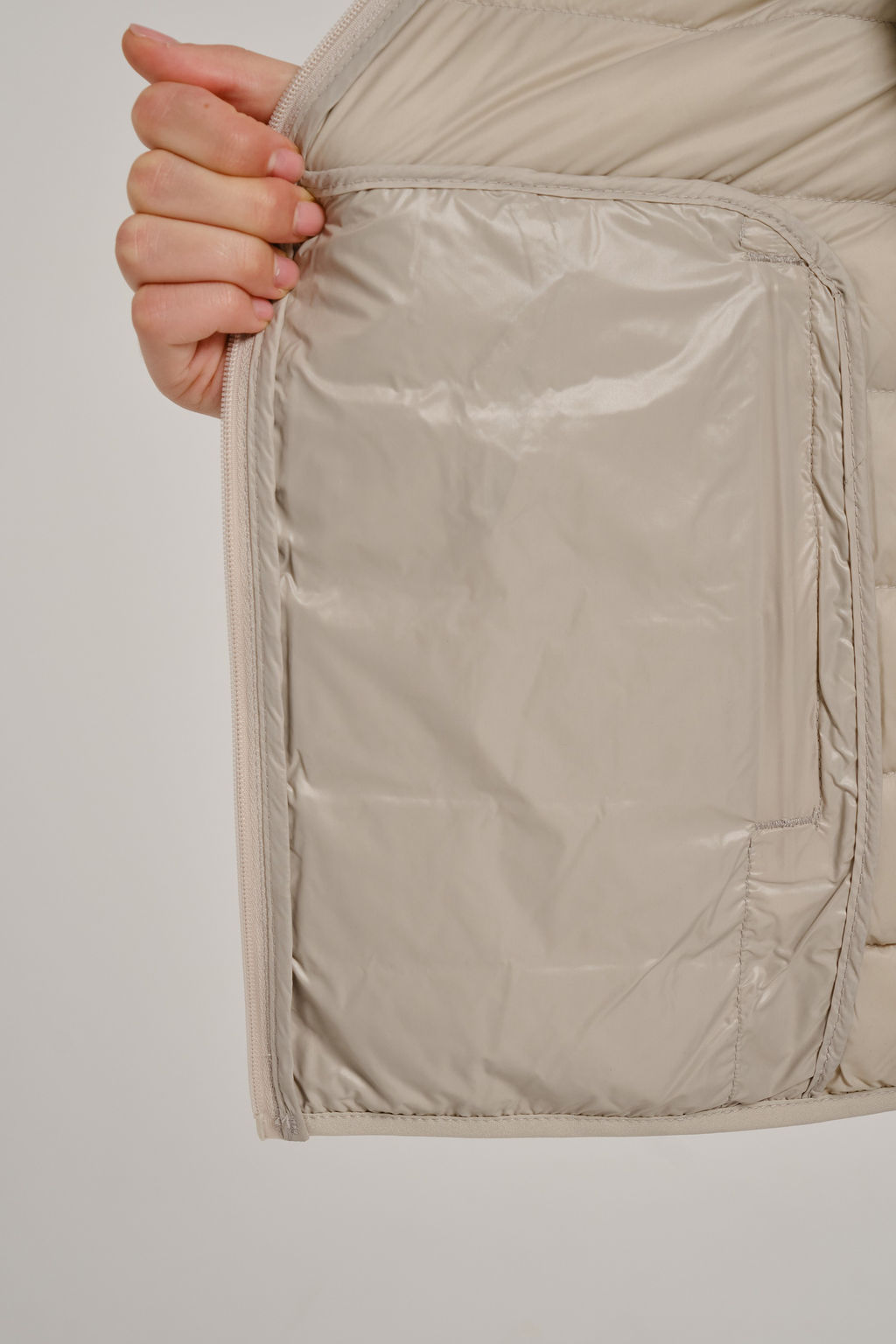 Пуховик легкий Серый