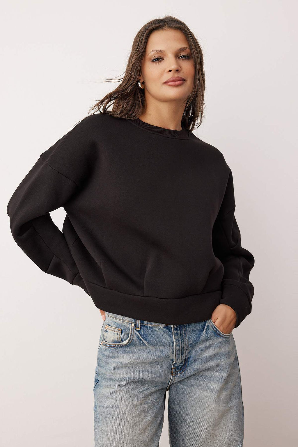 Siyah Oversize/Genis Kal?p Dikis Detayl? Kal?n Ici Polarl? Orme Sweatshirt TWOAW26SW00061 - Trendyolmilla фото 5