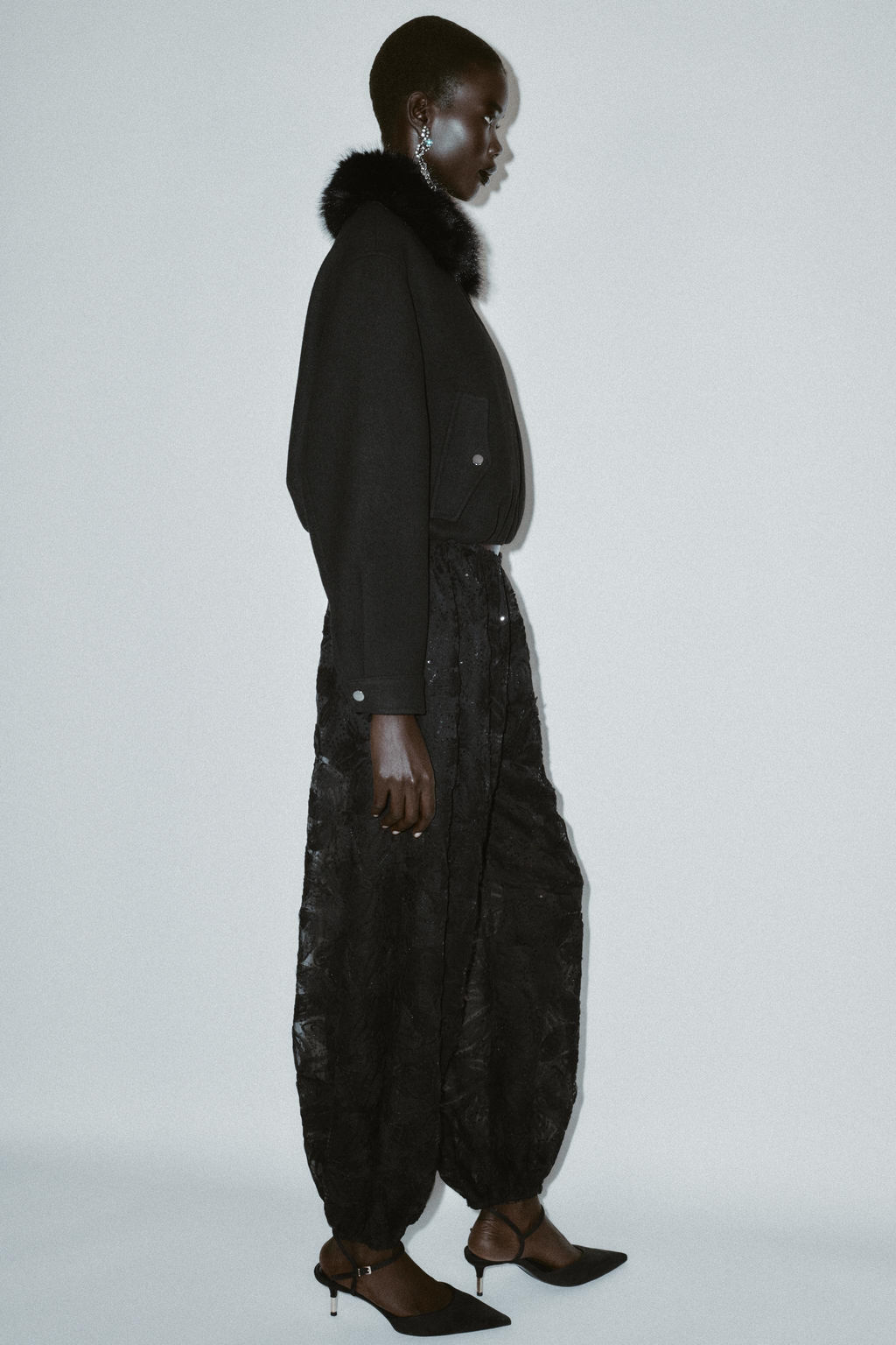 BOMBER JACKET WITH FAUX FUR COLLAR - Zara фото 4