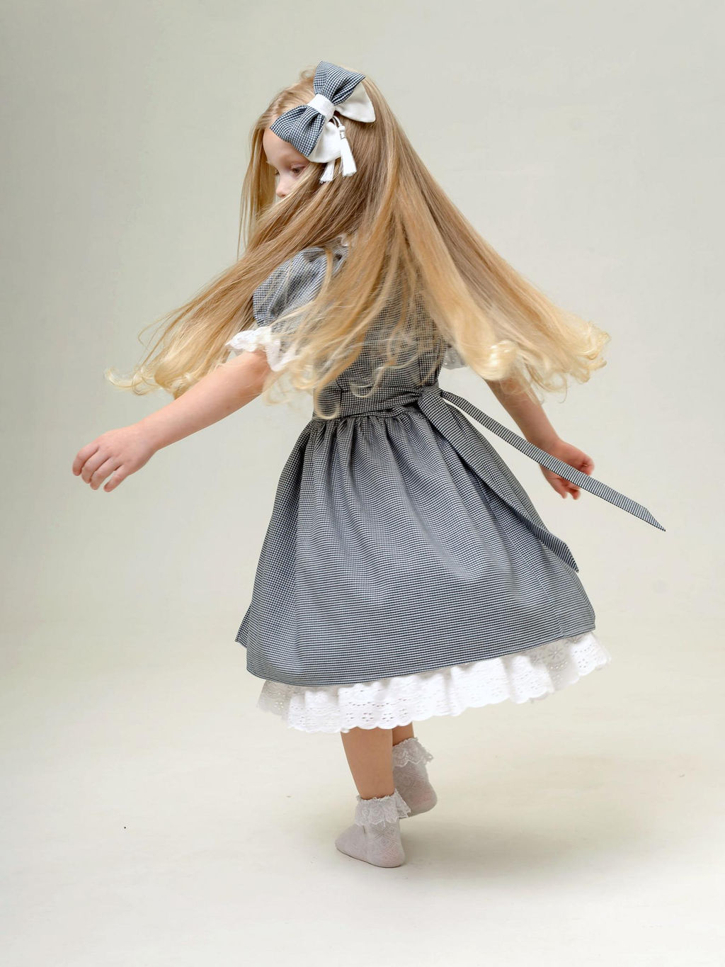 ДЛ 26-2 платье для девочки Забава серый