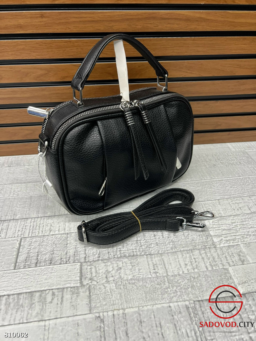Сумка женская из кожи 20*22 см.