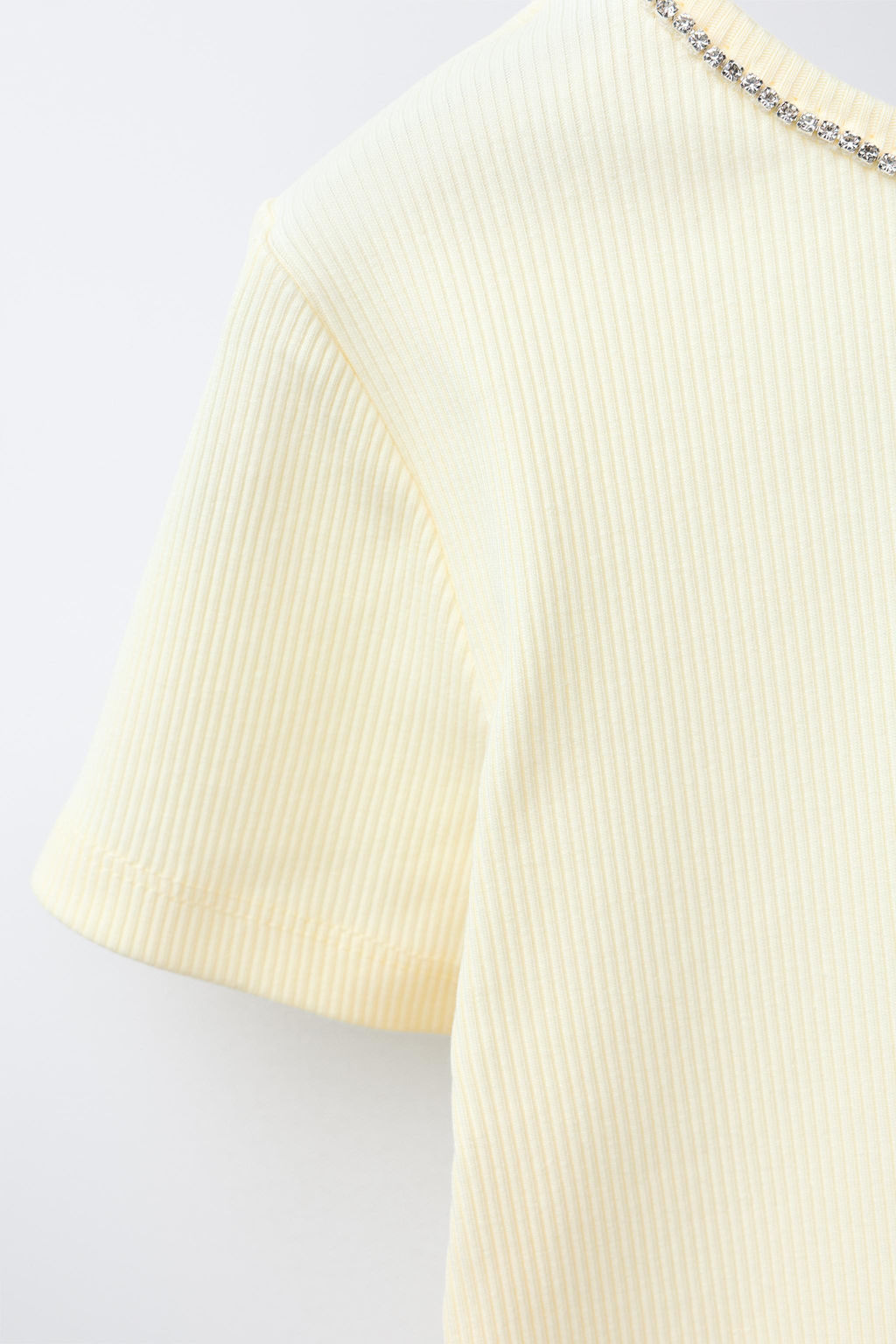 RIBBED T-SHIRT WITH JEWELS