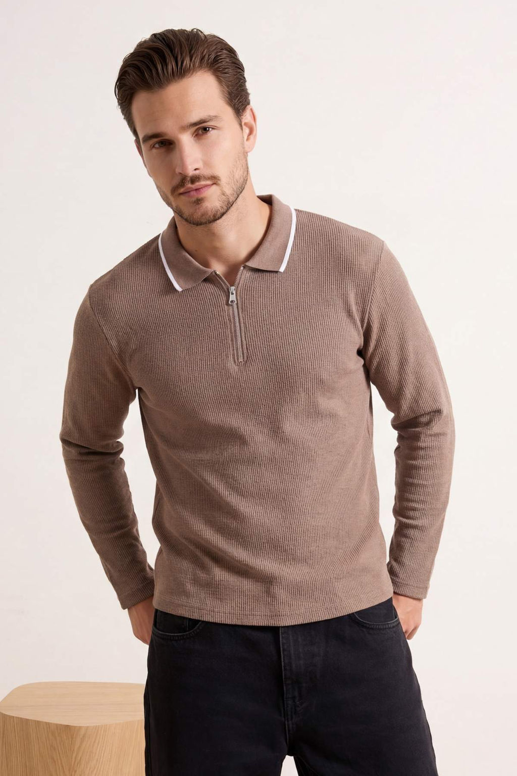 Siyah Loose Fit Dokulu Yaka Cizgi Detayl? Fermuarl? Polo Yaka T-shirt TMNSS26PO00003 - Trendyolmilla фото 15