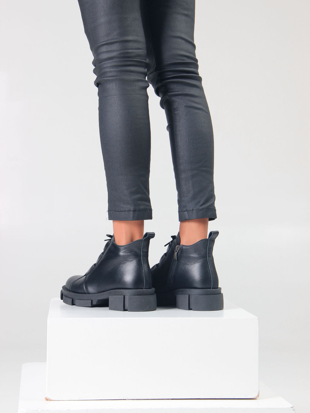 Ботинки 218.21074bl. черный/Мех