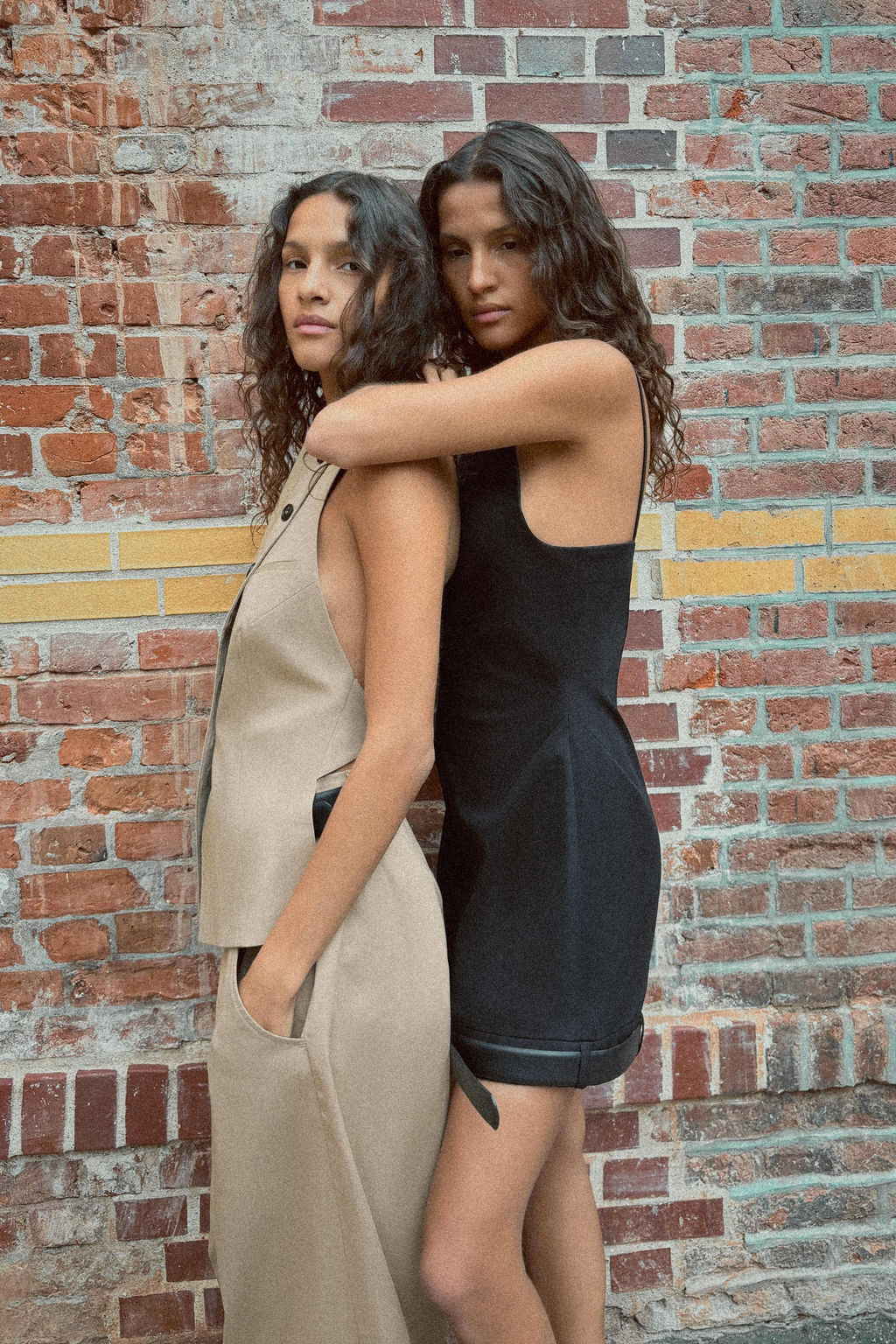 OPEN BACK WAISTCOAT TOP - Zara фото 4