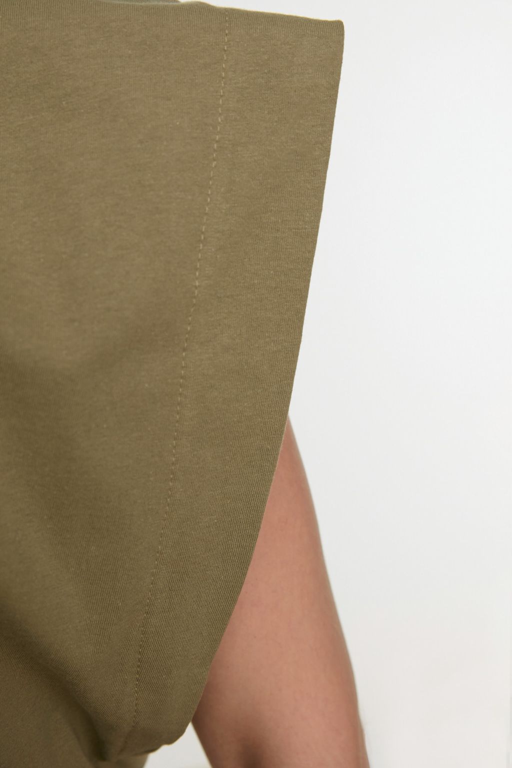 Haki %100 Pamuk Vatka Gorunumlu Basic Bisiklet Yaka Orme T-Shirt TWOSS20TS0021