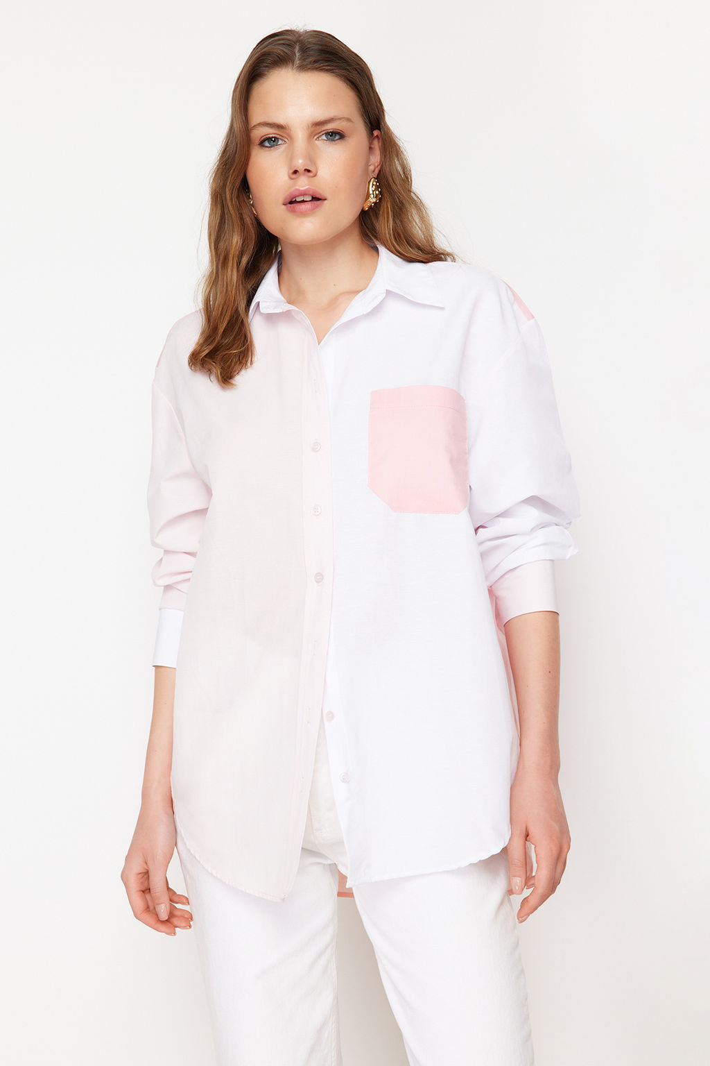 TRENDYOLMILLA Mavi Renk Bloklu Oversize Genis Kal?p Dokuma Gomlek TWOSS24GO00136  фото 2