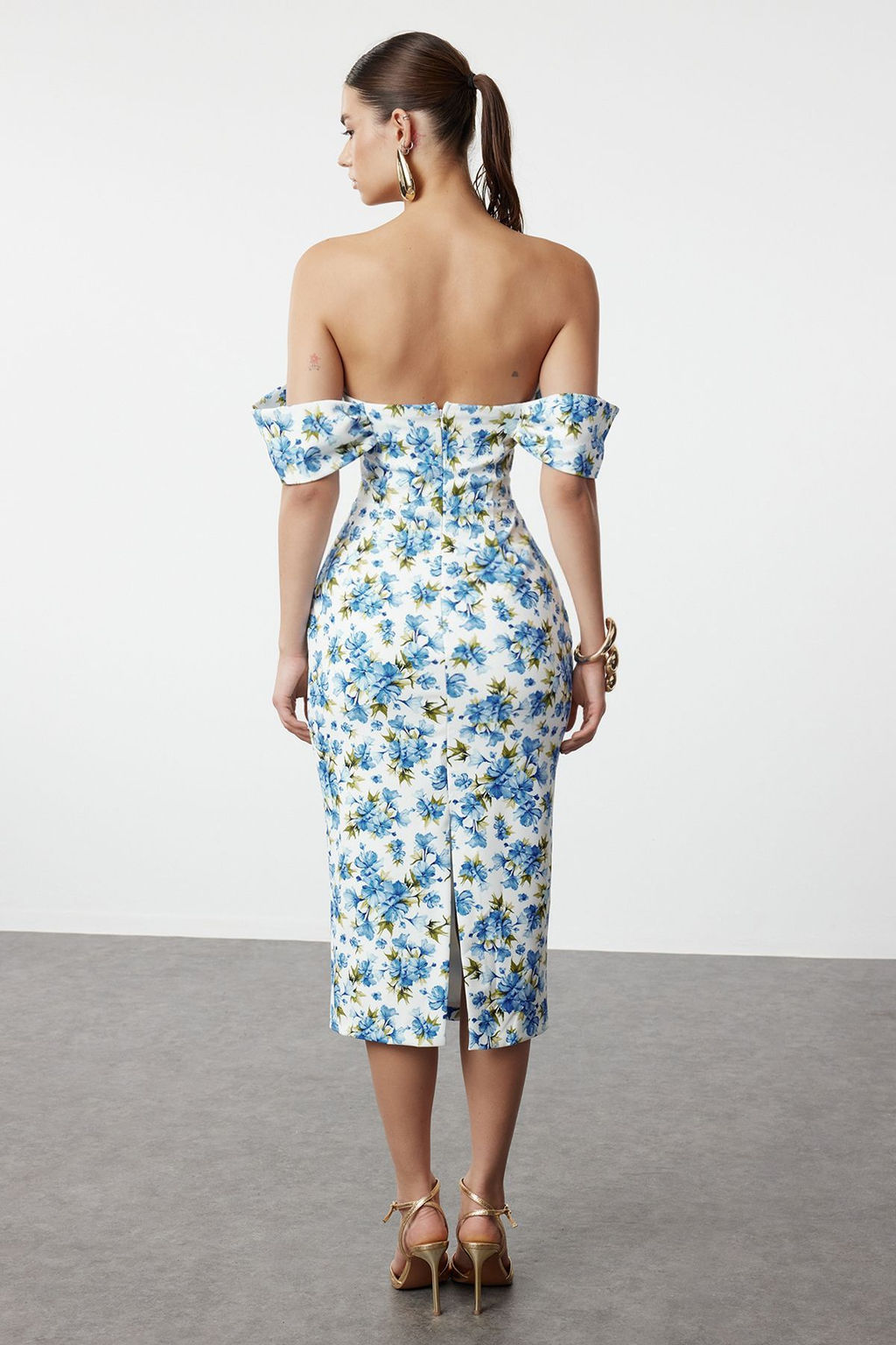 Cok Renkli Vucuda Oturan Korse Detayl? Dokuma S?k Abiye Elbise TPRSS22EL00097