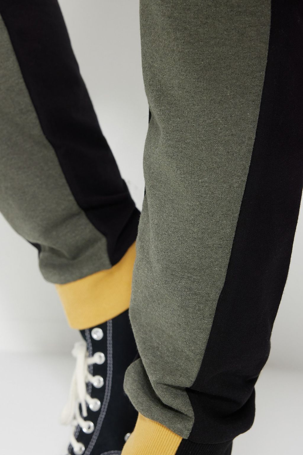 TRENDYOL MAN Haki Regular/Normal Kesim Panelli Lastik Pacal? Esofman Alt? TMNAW22EA0529 - Trendyolmilla фото 6