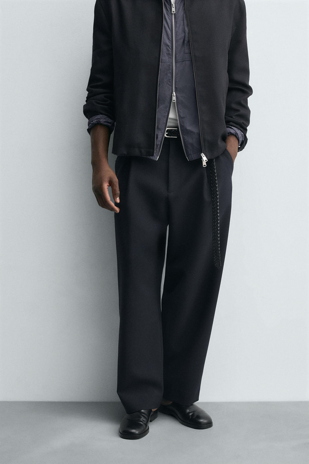 RELAXED FIT PLEATED TROUSERS - Zara фото 2