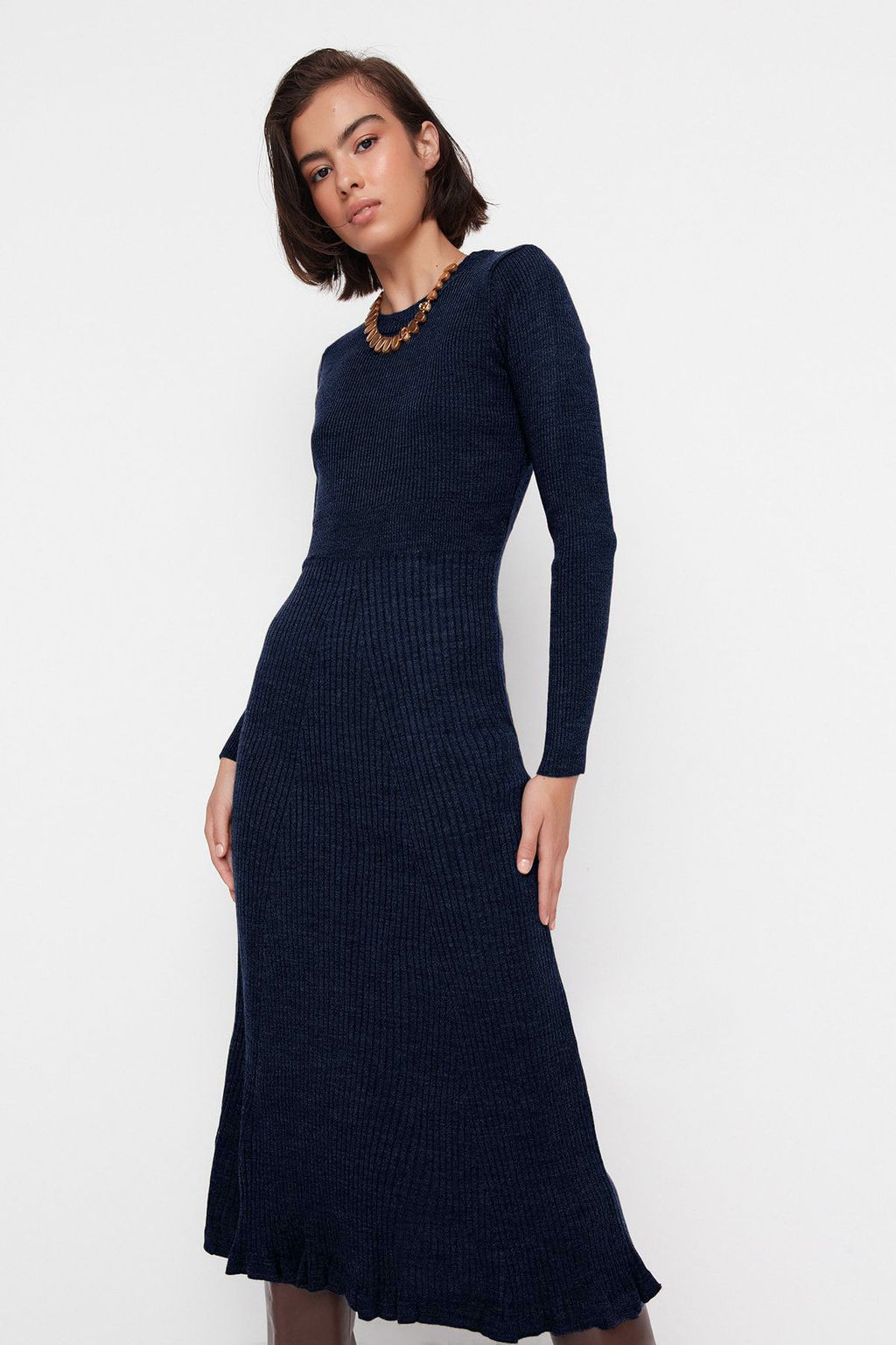 TRENDYOLMILLA Kahverengi Midi Triko Bisiklet Yaka Elbise TWOAW21EL0422 фото 38