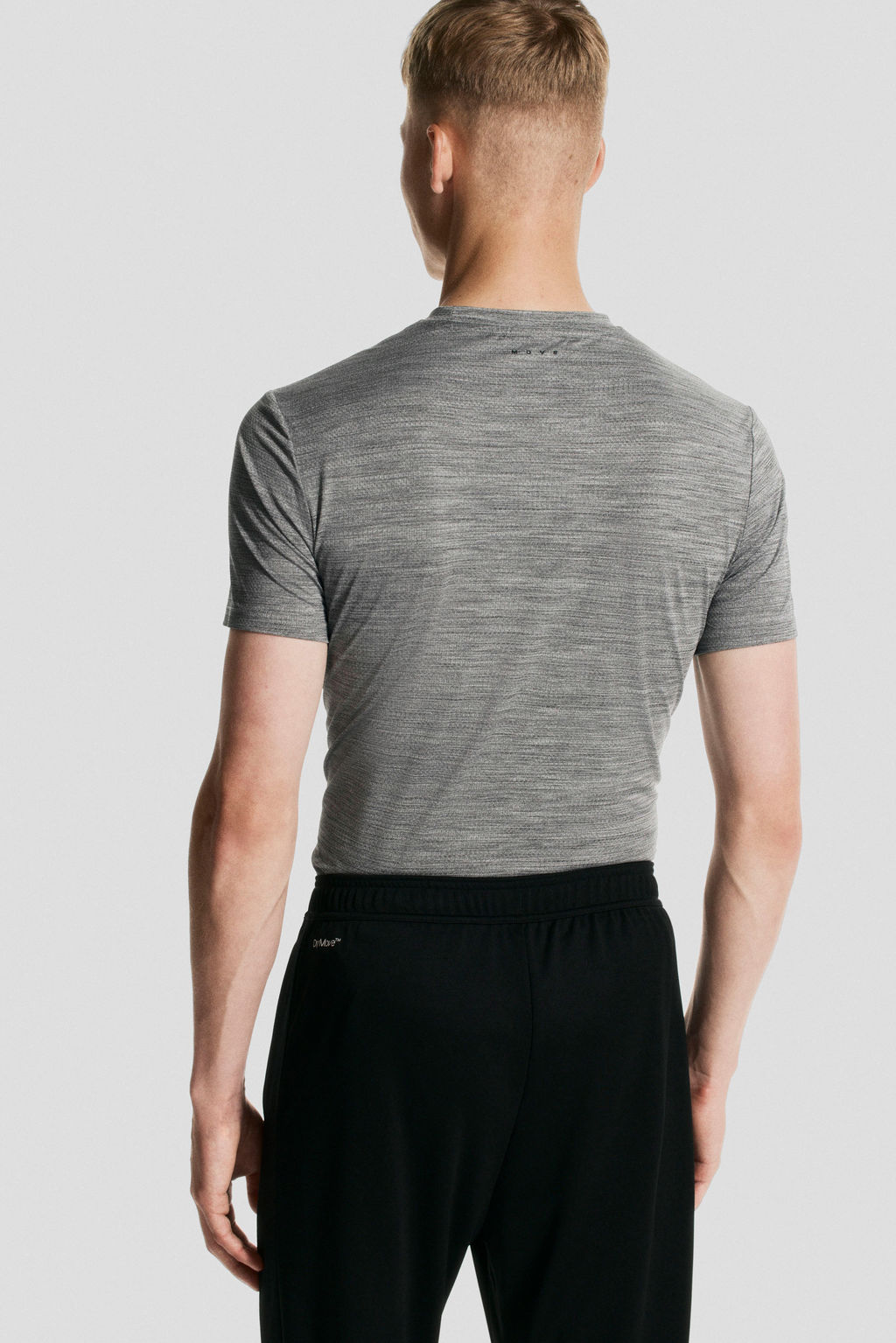 Camiseta de deporte con DryMove Muscle Fit - H&m фото 11