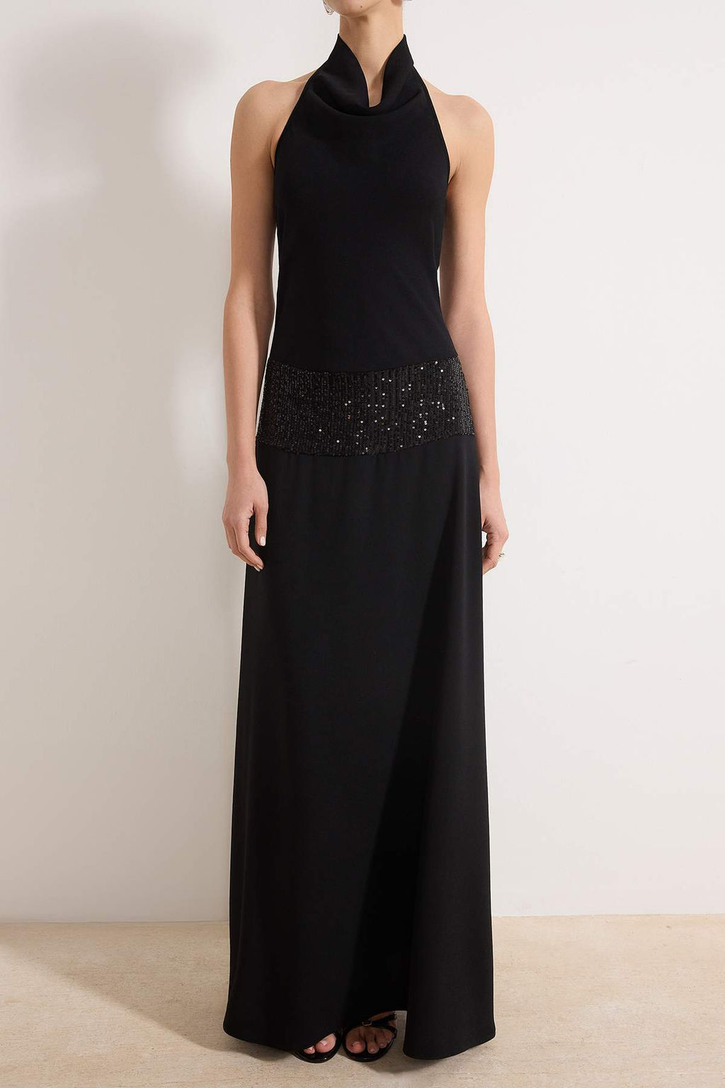 Siyah Duz Bel Payet Detayl? S?rt Dekolteli Maxi Abiye & Mezuniyet Elbisesi TPRSS26AE00020 - Trendyolmilla фото 3