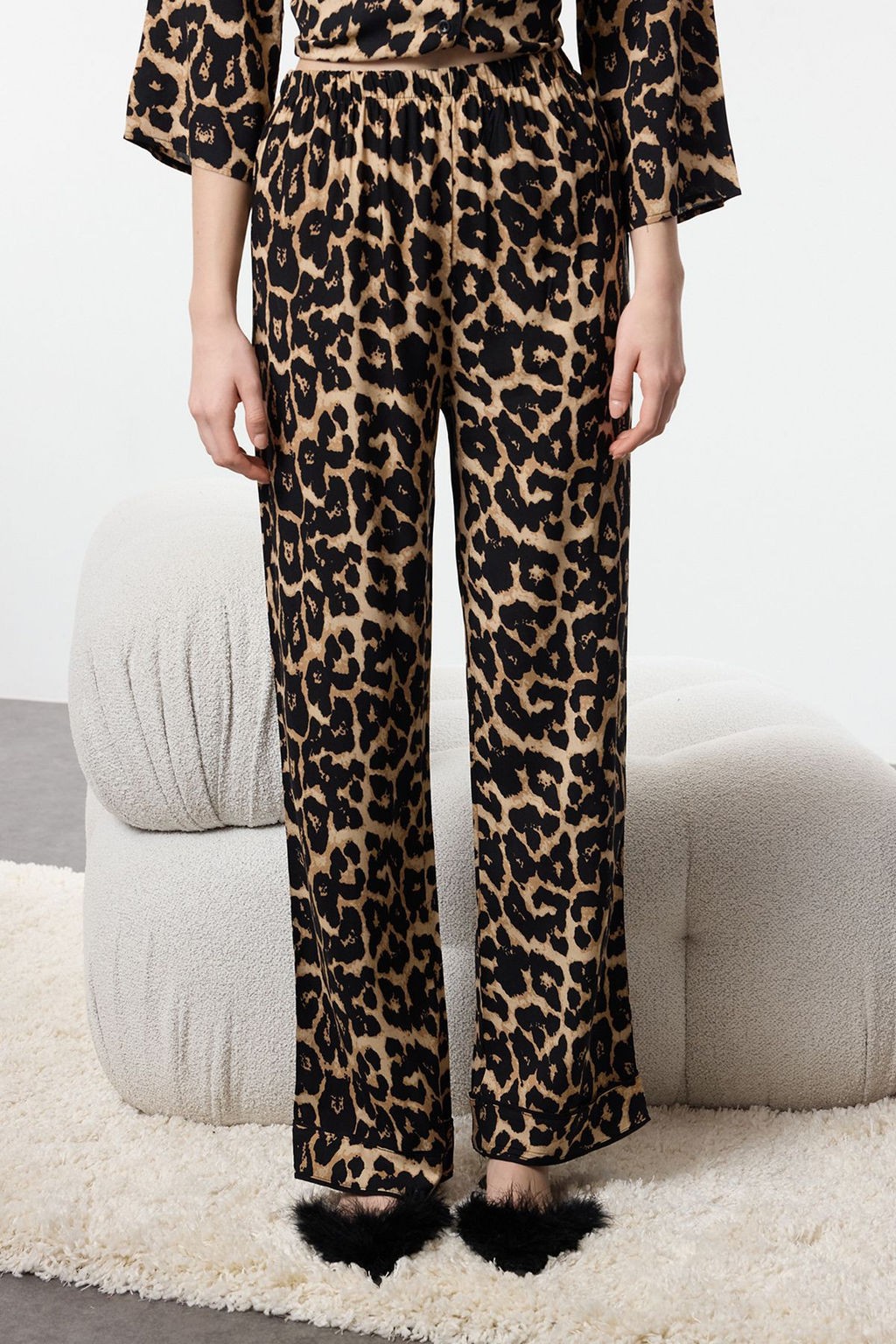 Trendyolmilla Siyah Biyeli Viskon Dokuma Pijama Tak?m? THMAW21PT0292  фото 14