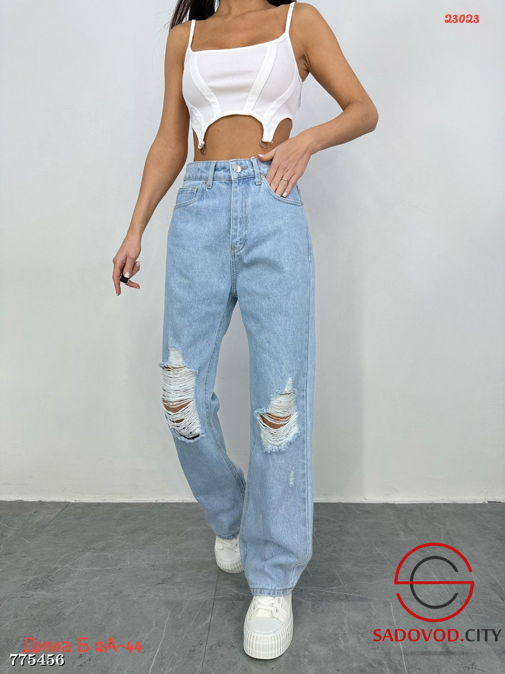 Женские рваные джинсы свободные - Bruno фото 2