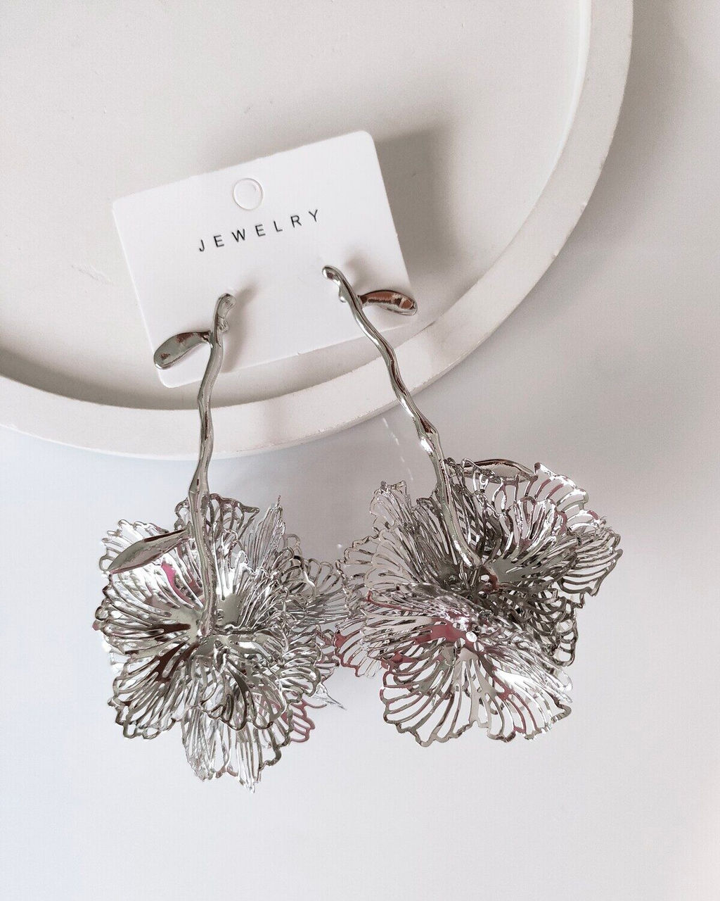 Стильные серьги