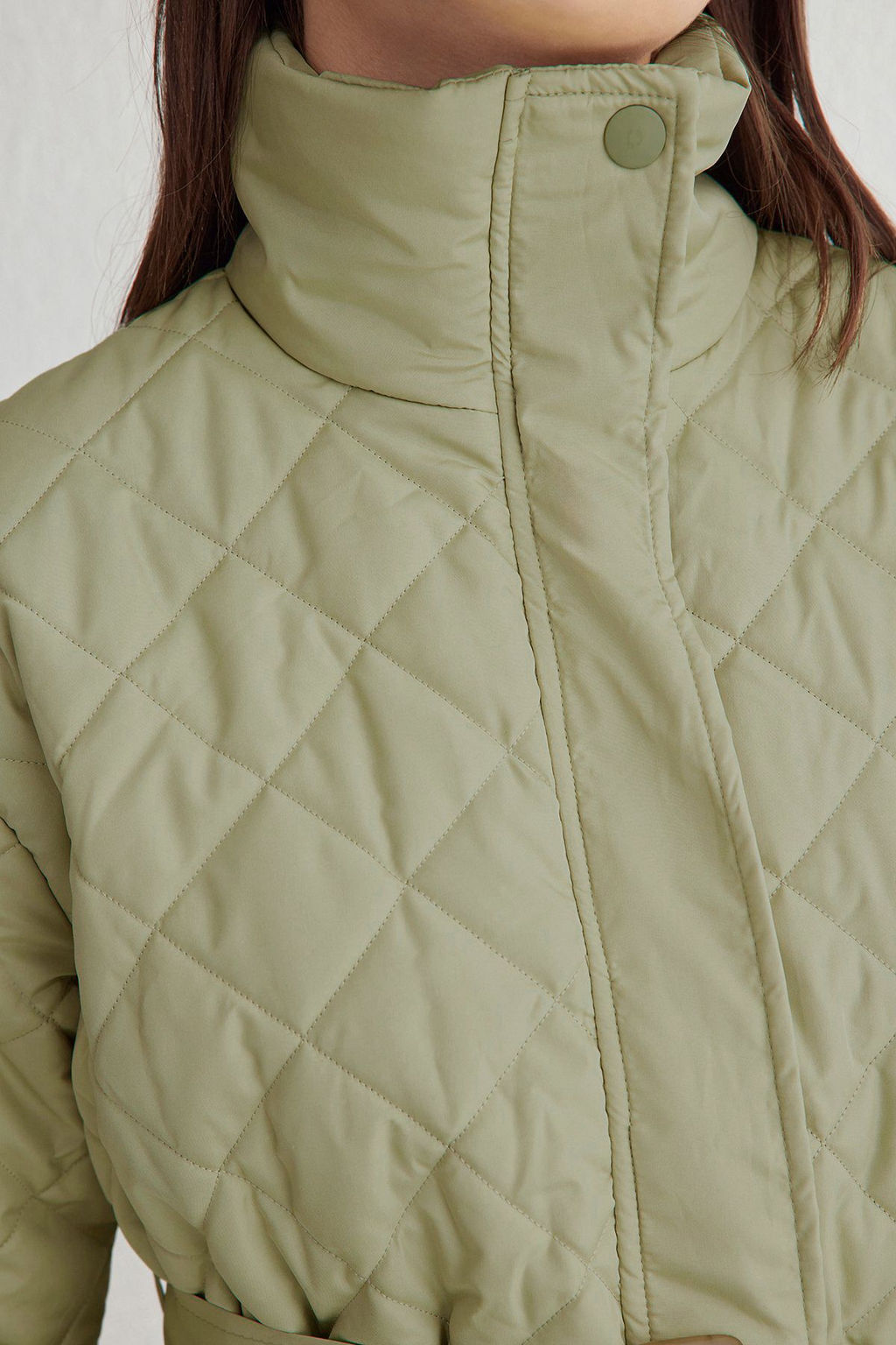 TRENDYOLMILLA Yesil Oversize Kemerli Su Itici Kapitone Mont TWOAW23MO00170  фото 4