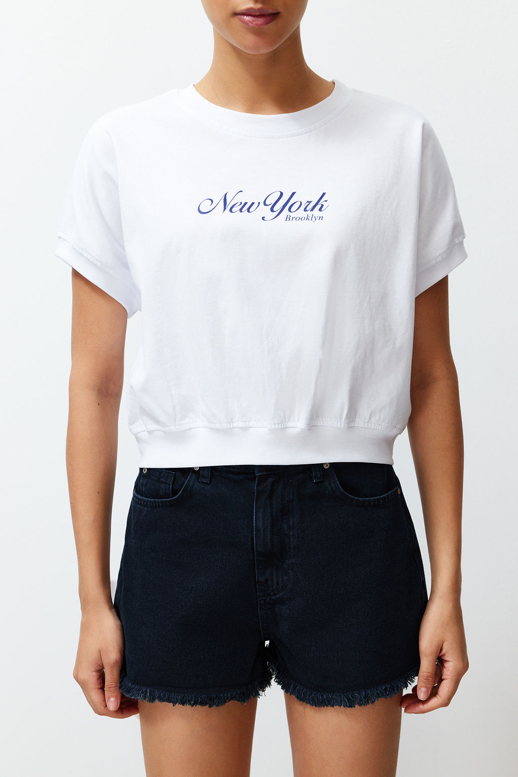 TRENDYOLMILLA K?rm?z? %100 Pamuk Premium Slogan Bask?l? Crop Orme T-Shirt TWOSS24TS00013  фото 13