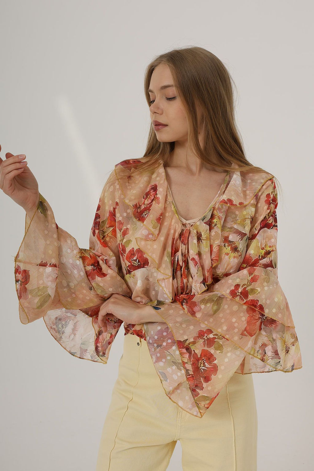 Somon Cicek Desenli F?rf?rl? Transparan Dokuma Bluz TWOAW26BZ00183