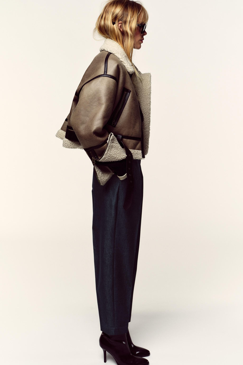 HIGH-WAIST TROUSERS WITH BELT - Zara фото 5