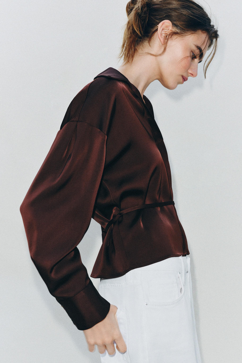 BLUSA SATINADA CINTUR?N / Marr?n chocolate - Zara фото 4