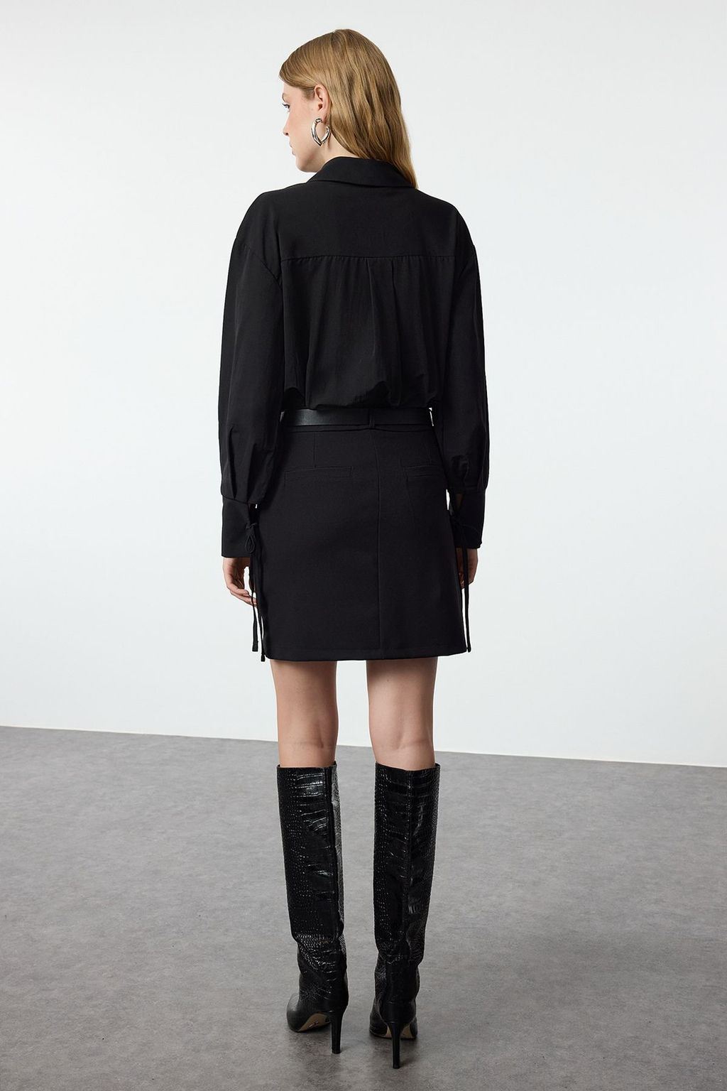 TRENDYOLMILLA Limited Edition Siyah Kemerli Mini Dokuma Elbise TWOAW25EL00294 фото 6