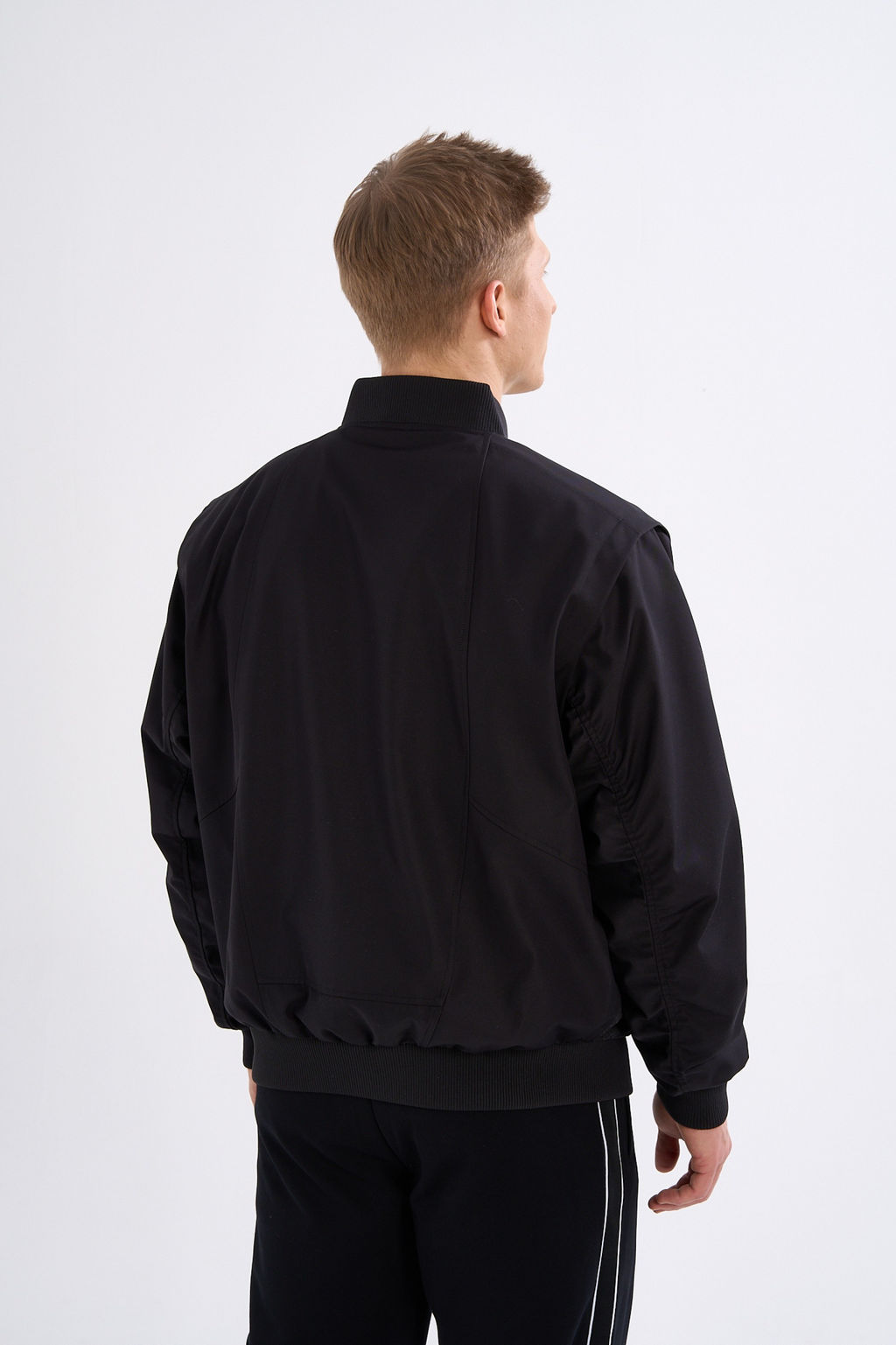 Бомбер Черный