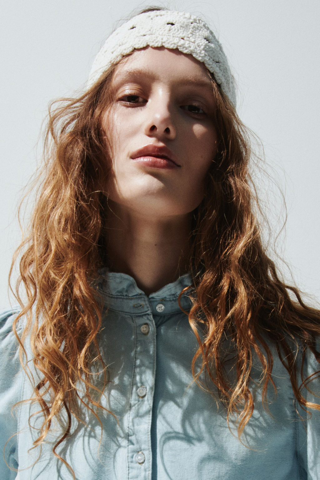 Blusa denim con ribetes de volante - H&m фото 6