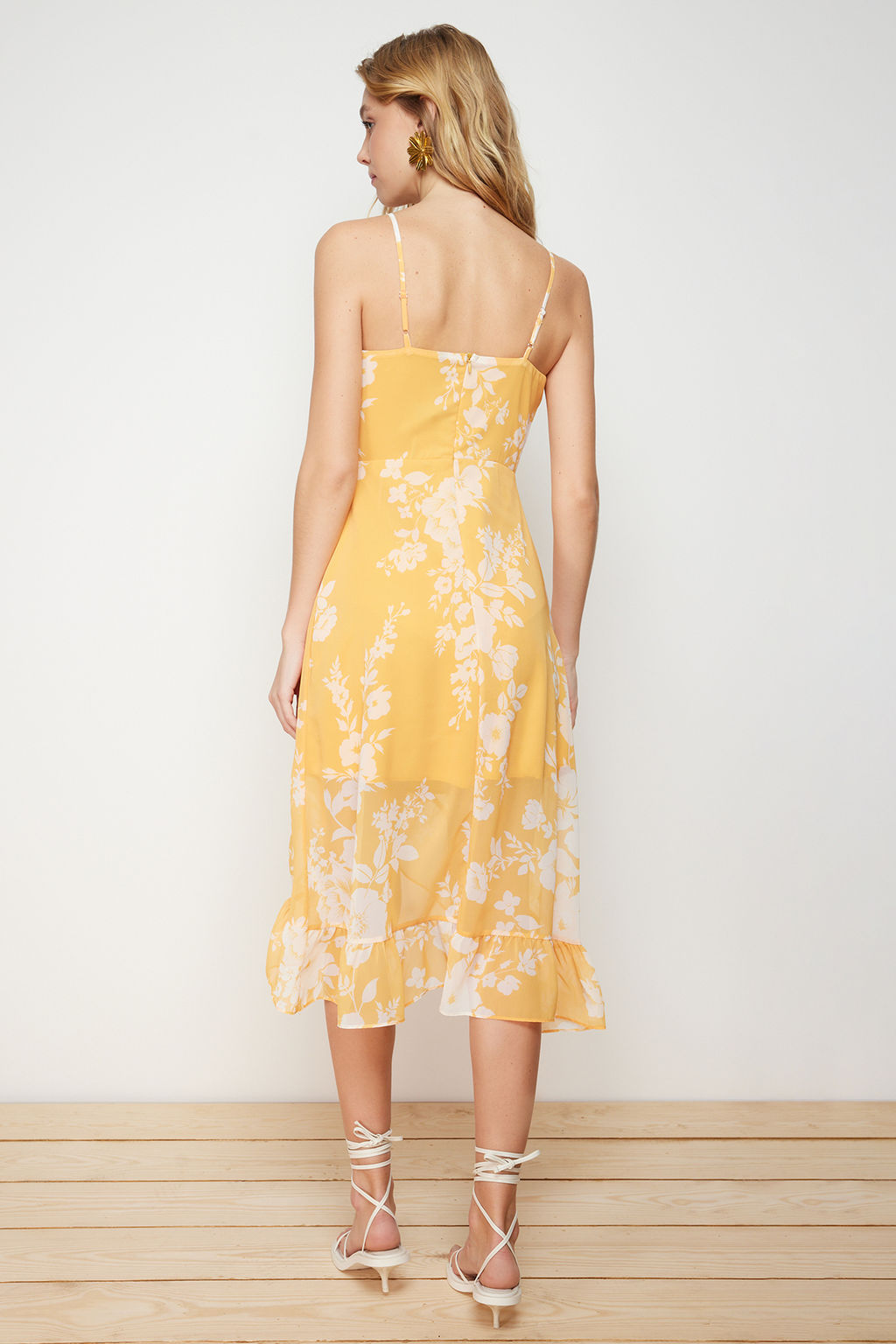 TRENDYOLMILLA Fusya Cicekli Kruvaze Midi Sifon Astarl? Dokuma Elbise TWOSS19EL0375  фото 15